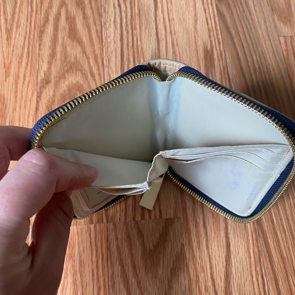 Wallet - Picture 2 of 4